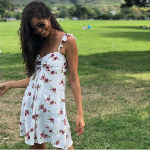 Flynn Skye Dresses & Skirts - Flynn skye mini Carla floral dress in white